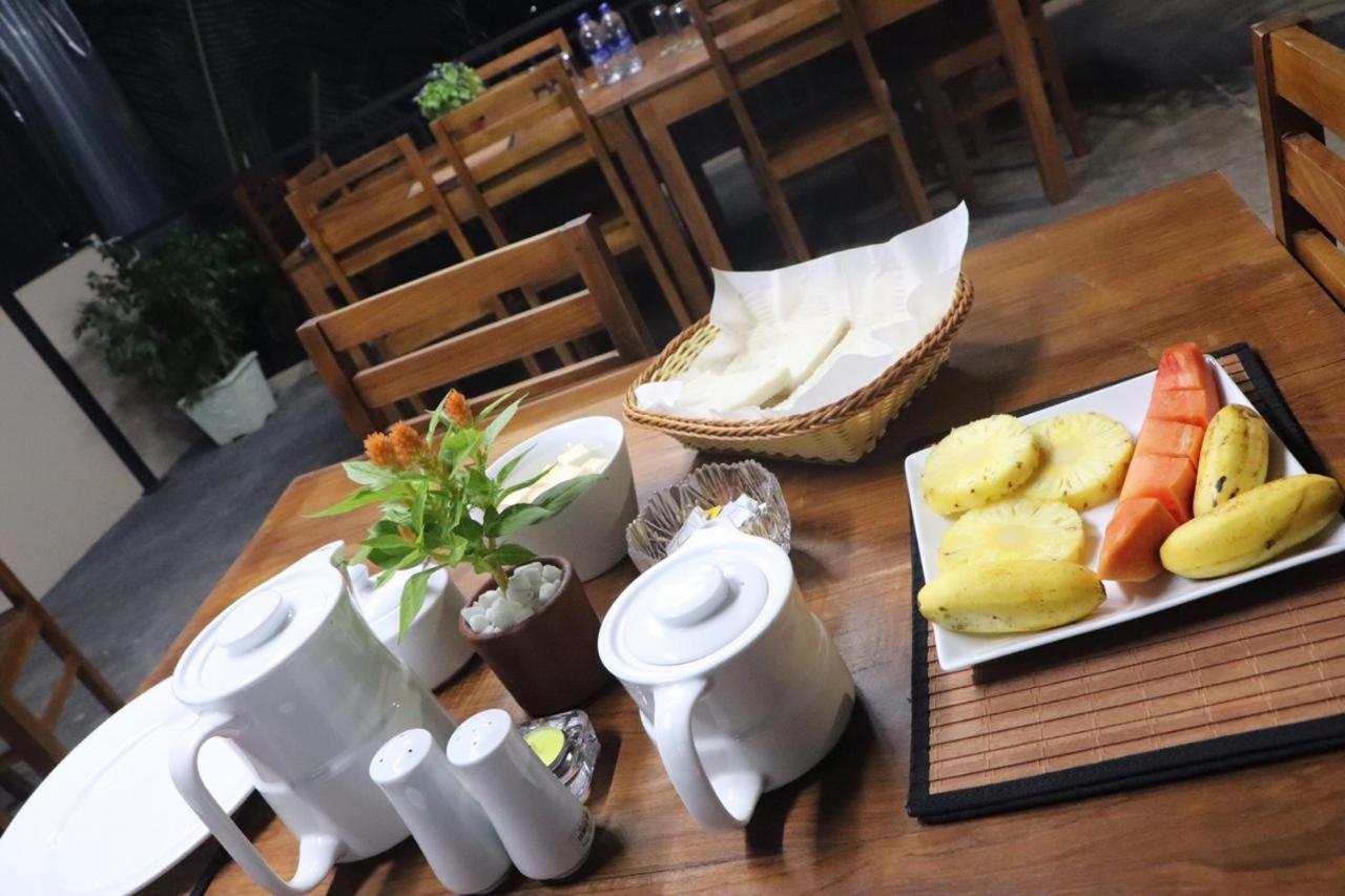 Ryan Residence & Restaurant Negombo Exterior foto